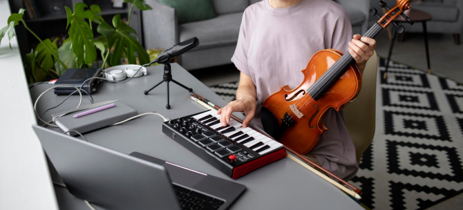 Online Music Lessons (Guitar, Piano, Vocal)